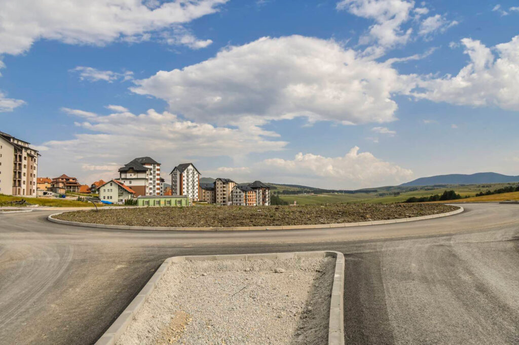 Gradnja na Zlatiboru