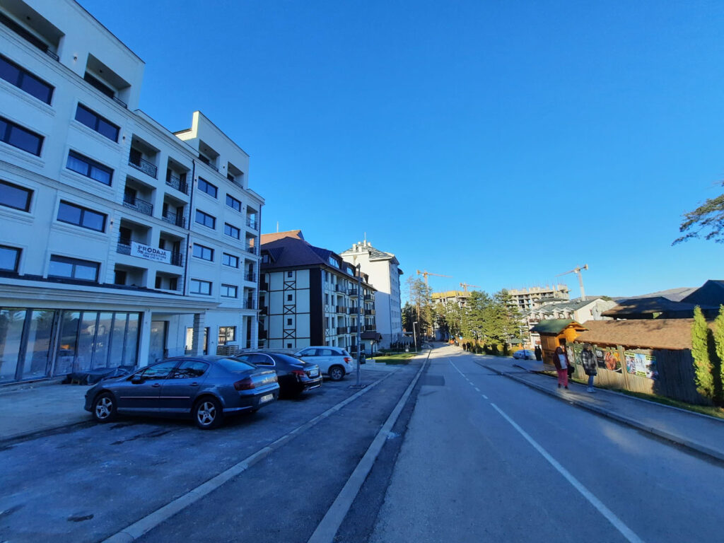 Gradnja na Zlatiboru