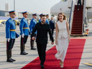 Beograd, 7.08.2026. - Ministarka rudarstva i energetike Dubravka Djedovic Handanovic docekala je danas na Aerodromu 