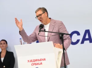 Vučić: Hemijskom olovkom da ih pobedimo