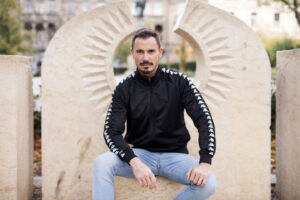 Sinoć u Makedonskoj ulici u Beogradu napadnut reditelj Stevan Filipović