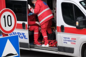 Autobus sleteo sa puta u Mađarskoj: Dvanaest ljudi poginulo, desetoro teško povređeno