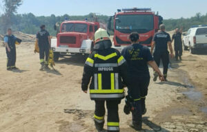 Borba sa vatrom: Najteže u Deliblatskoj peščari, jedna osoba nastradala u požaru u Smederevu