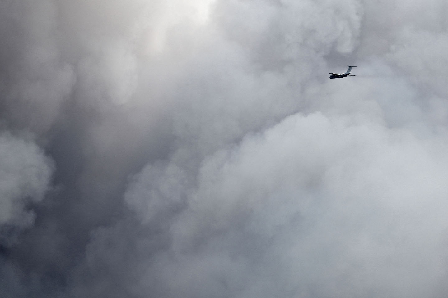 Ruski avion za gašenje požara Iljušin nad Deliblatskom peščarom