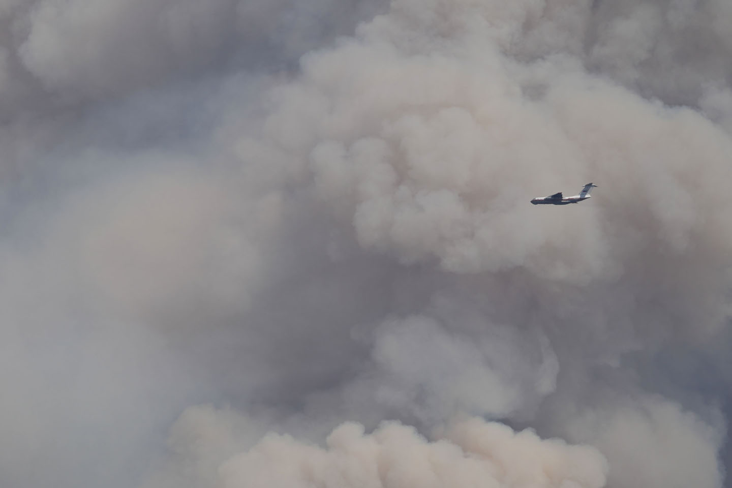 Ruski avion za gašenje požara Iljušin nad Deliblatskom peščarom