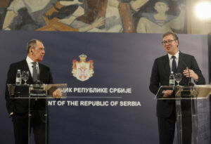Lavrov: Vučić se hrabro odupire pritiscima EU i nemoj na pamet da vam padne da naoružavate Ukrajinu
