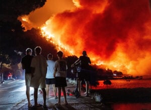 Požari u Srbiji i regionu: Stanje mirnije, ali vatrogasci i dalje na terenu