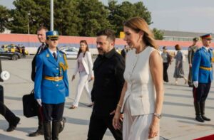 Zelenski stigao u Beograd, na aerodromu umesto Vučića – Đedović Handanović
