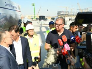 Vučić i ambasador Kine Li Ming