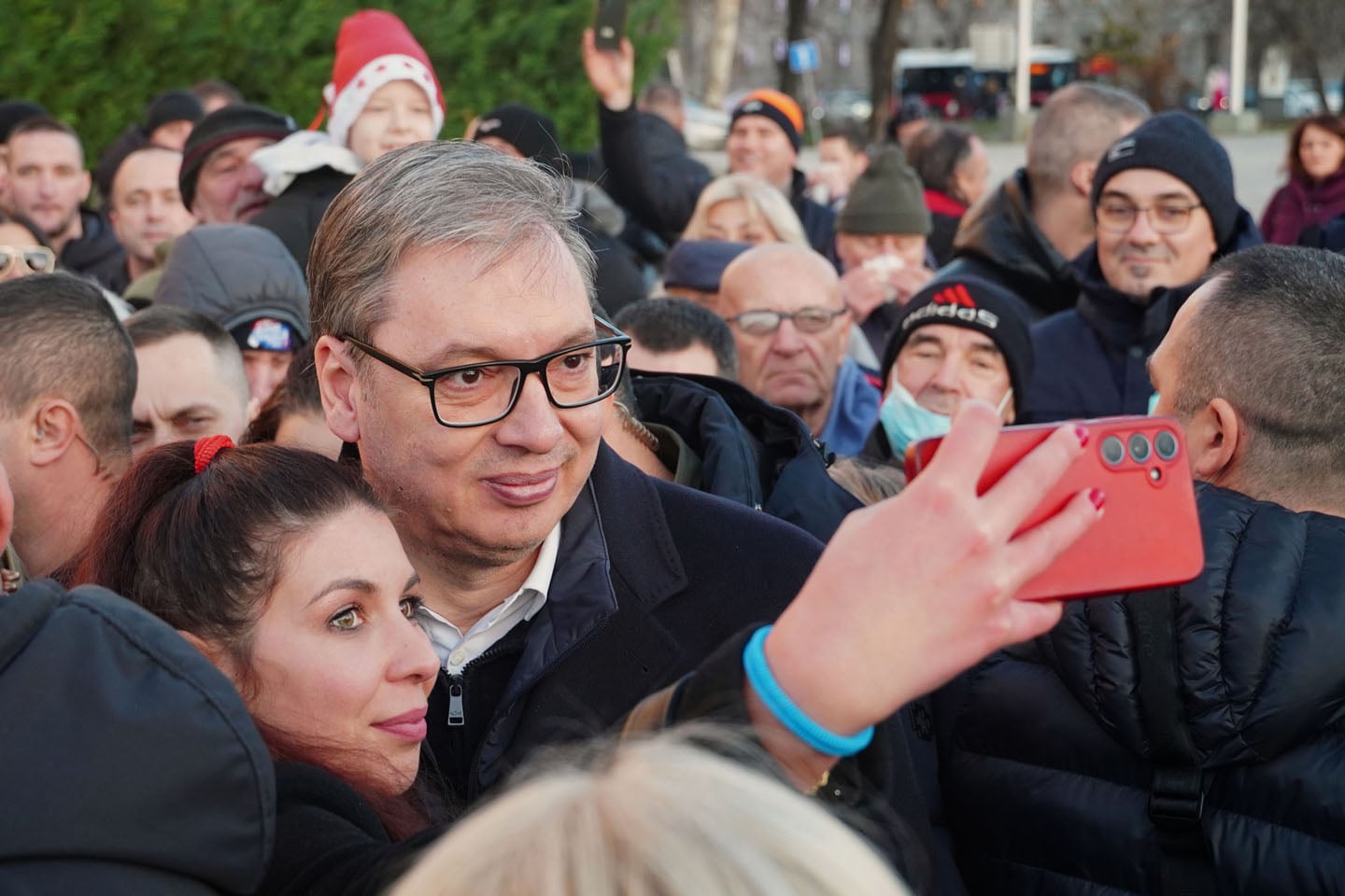 Aleksandar Vučić među narodom