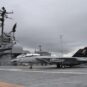 Paluba američkog nosača aviona
