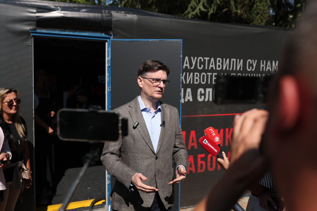 Milenko Jovanov ispred