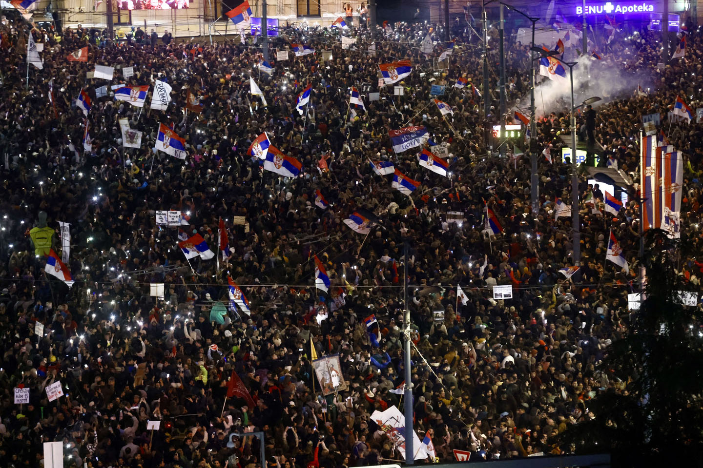 Ogroman broj ljudi na Slaviji na studentskom protestu 15. marta 2025.