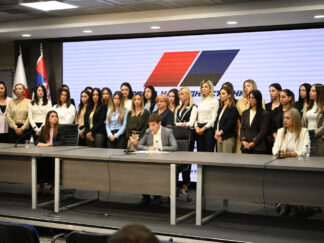 Ana Brnabić i SNS