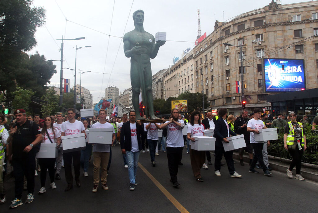 Studentska lista, predaja