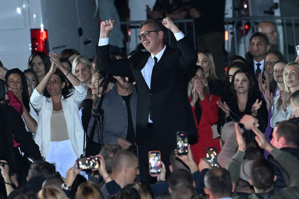 Aleksandar Vučić pred podnošenje ostavke