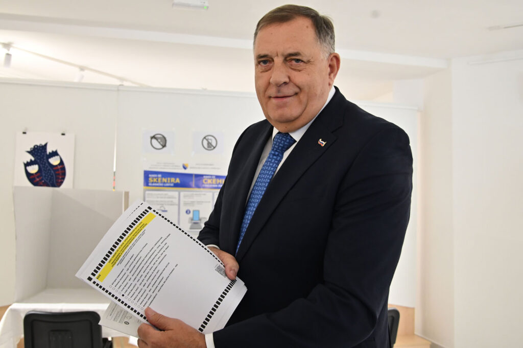 Milorad Dodik na glasanju