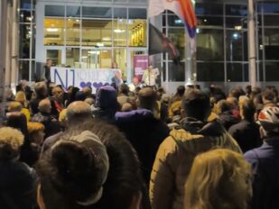 Protest ipred redakcije Nova.rs