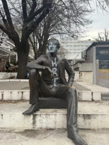 Kome je opet zasmetao spomenik Borislavu Pekiću?
