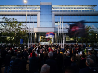 Protest ispred redakcije Nova.rs