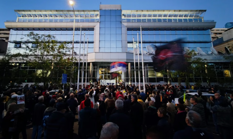 Protest ispred redakcije Nova.rs