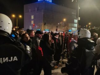 Tuča SNS- studenti