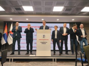 Aleksandar Vučić, štab SNS