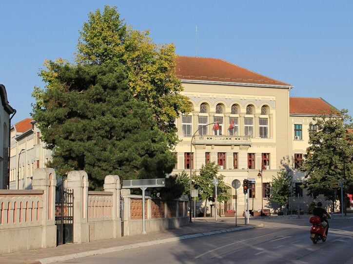 Gimnazija u Čačku