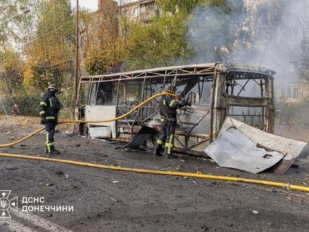 Ukrajinski autobus pogođen u ruskom napadu