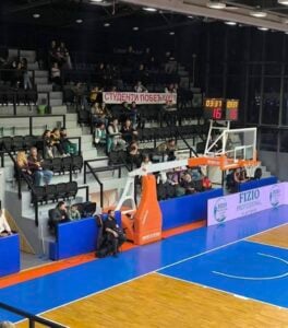 „Vreme“ saznaje: Arena sport tražila uklanjanje transparenta „Studenti pobeđuju“